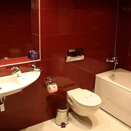 Hotel Belmont & 4*