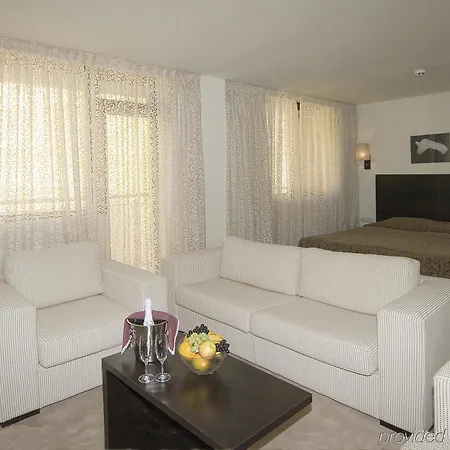 Belmont & 4* Pamporowo